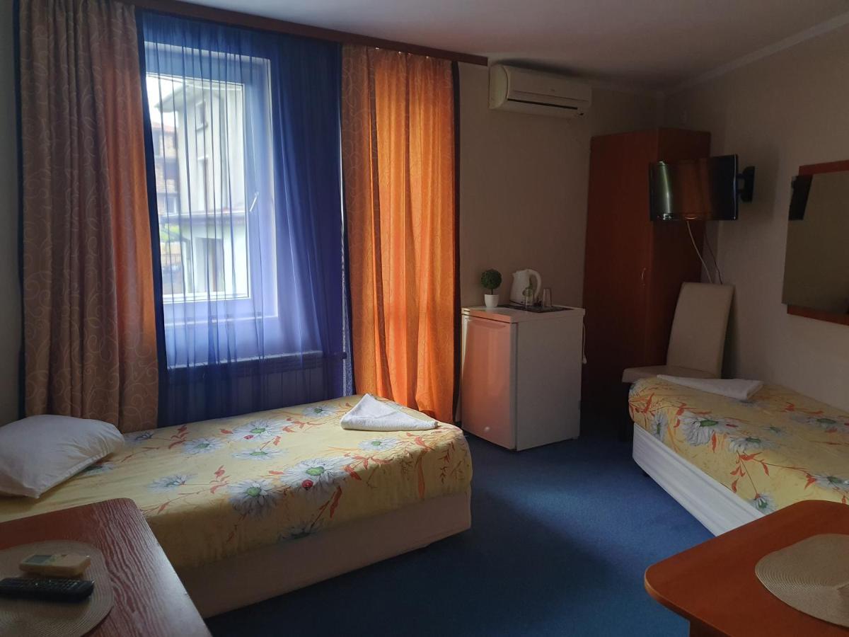 Guest House Markovi 라브다 외부 사진