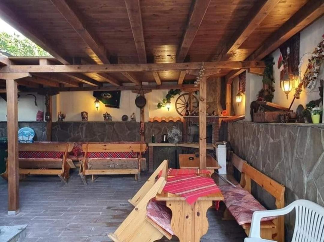 Guest House Markovi 라브다 외부 사진