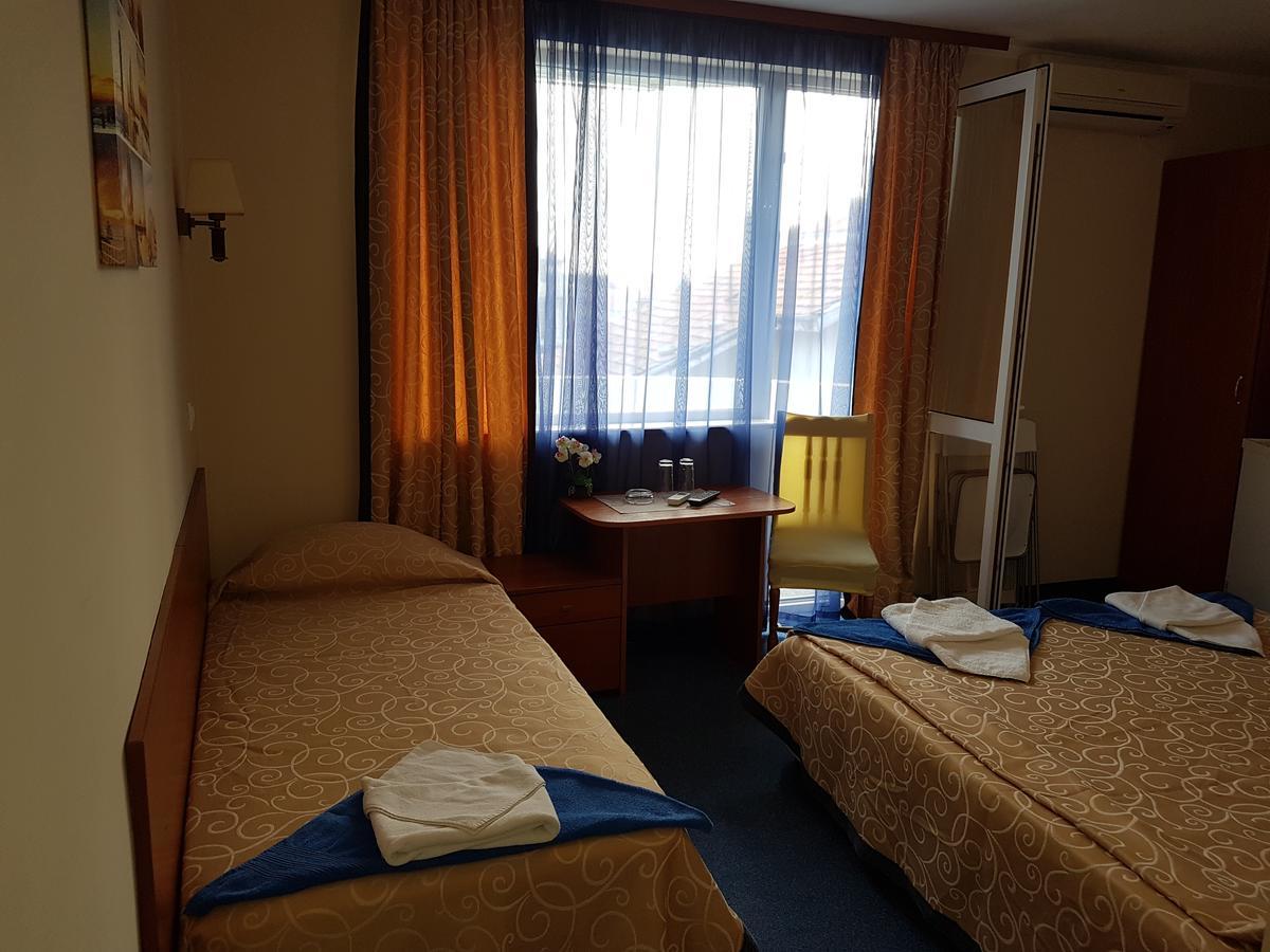 Guest House Markovi 라브다 외부 사진