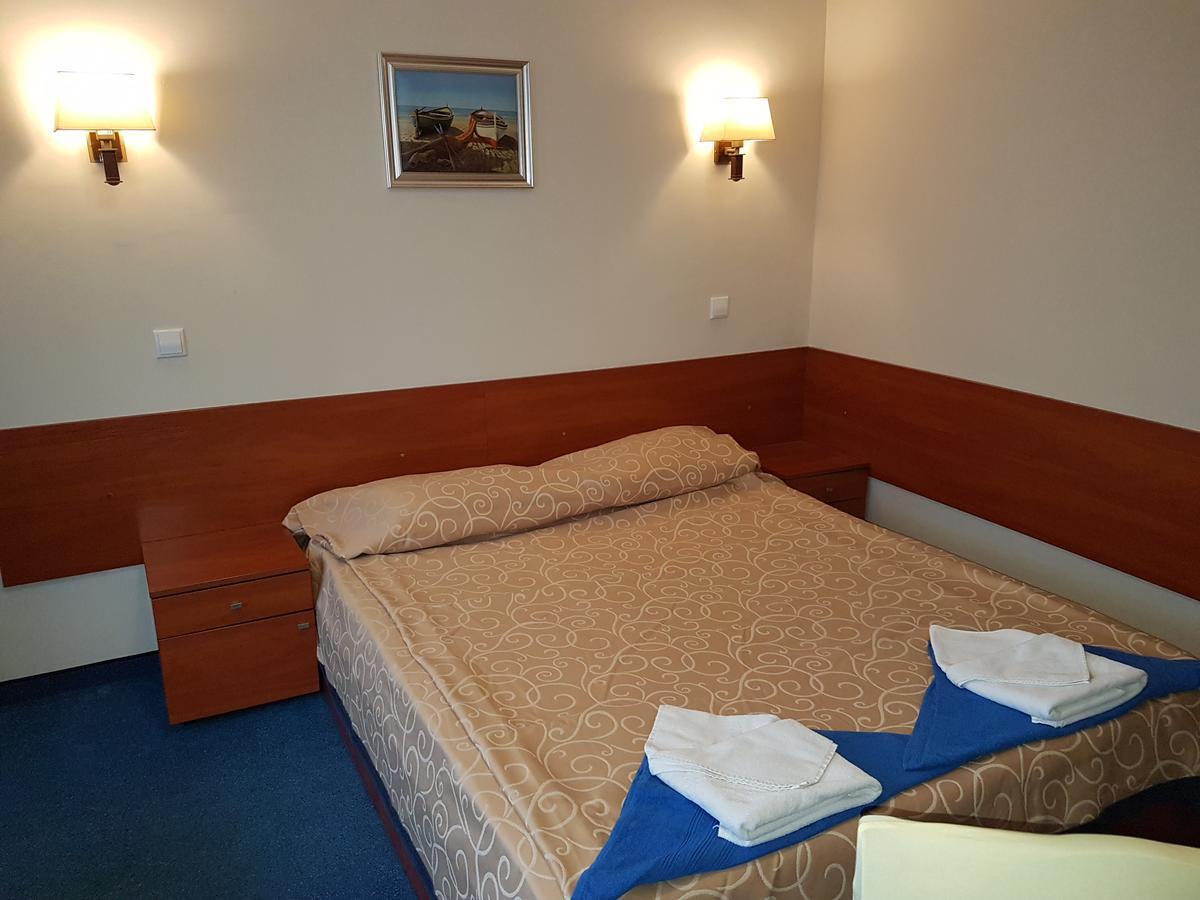 Guest House Markovi 라브다 외부 사진
